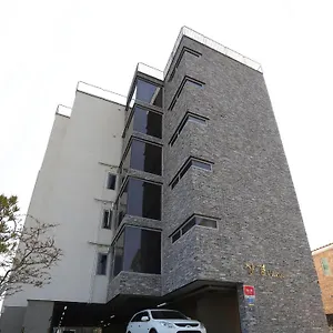 https://changgyeong-village.jejukoreahotels.com