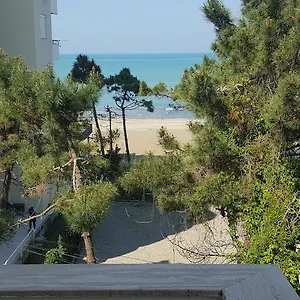  Aparthotel Arberia Albanien